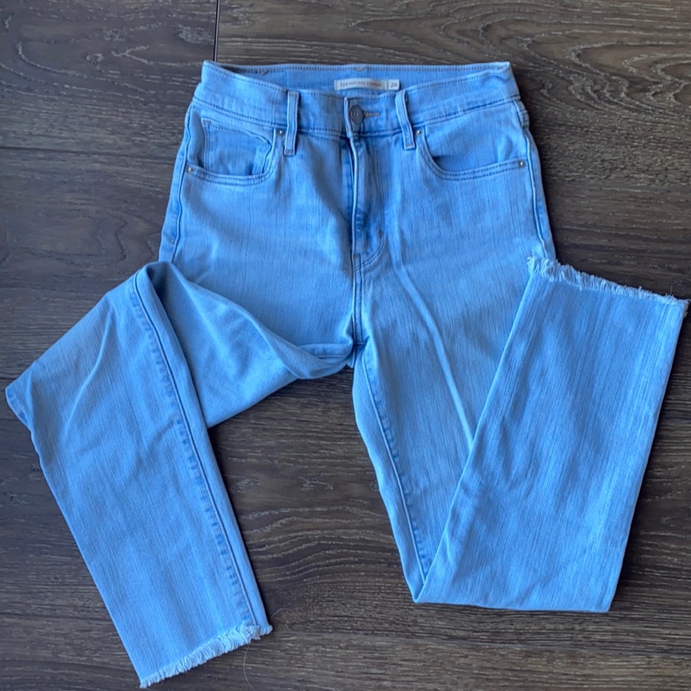 Levi’s 724 High Rise Straight light wash denim - size 26